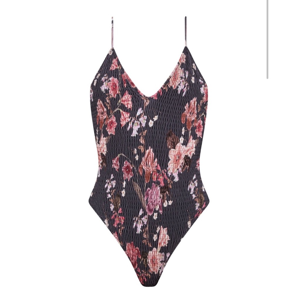 TRIANGL Clio-wild rose